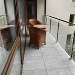 New Wave Hotel