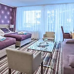 Hotel New Wave
