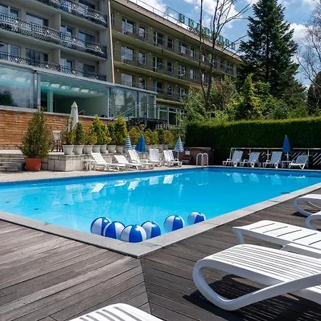 New Wave Hotel